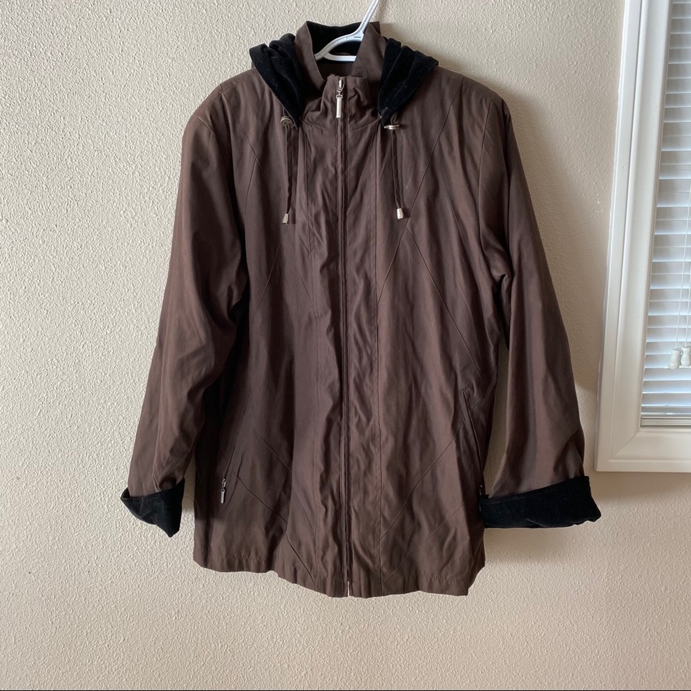 Women’s Medium Weight Coat